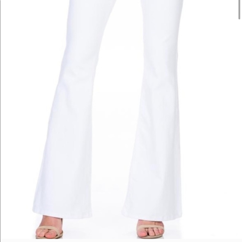 02 flare white jeans